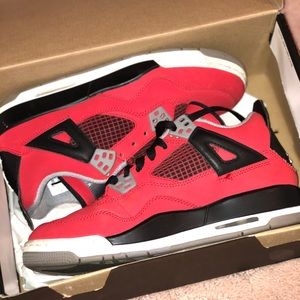 Jordan’s size 5.5Y